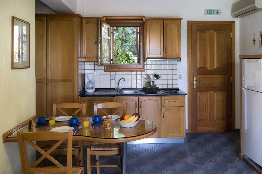 Hotel Apartments Sikia Като-Ґацеа Екстер'єр фото